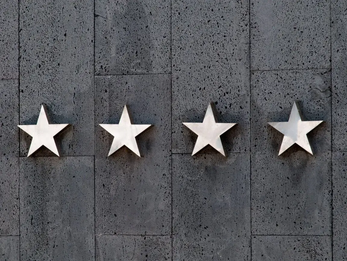 Classement hôtelier 4 étoiles représentant la modernisation par Atout France